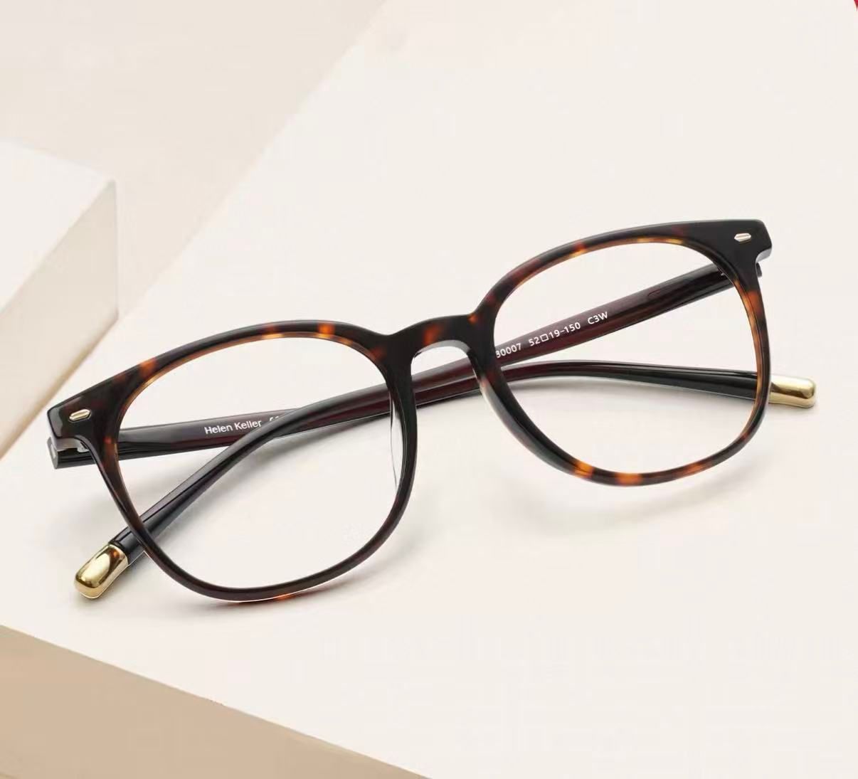 Source photo of a round tortoise optical frame
