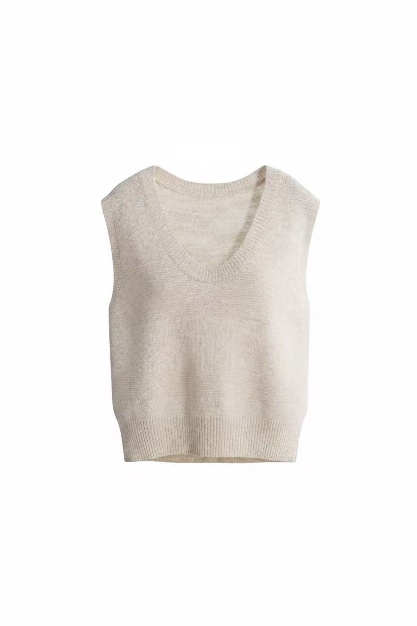 Pixelcut ghost mannequin result for the beige knit vest