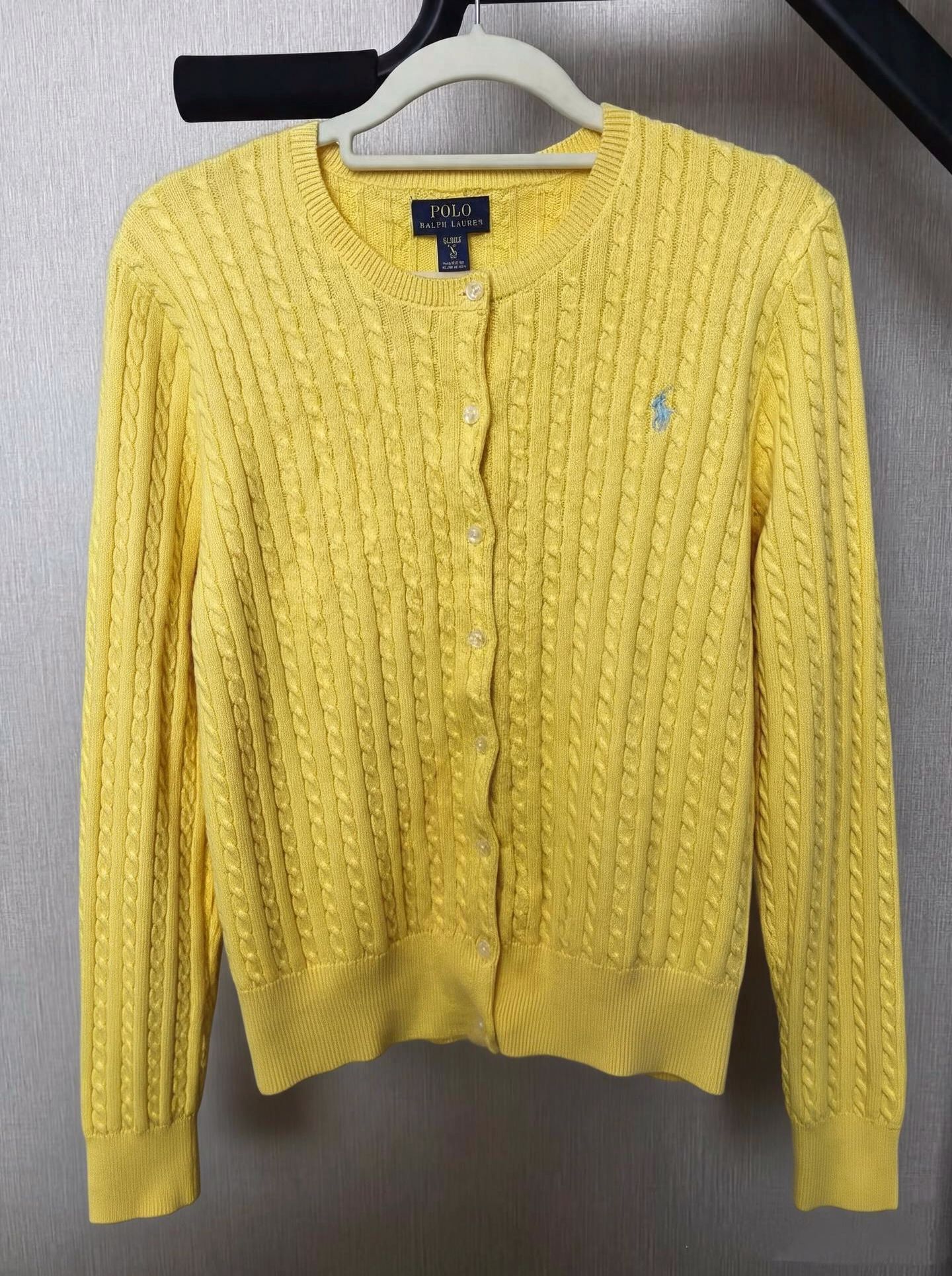 Cable-knit cardigan — natural photo