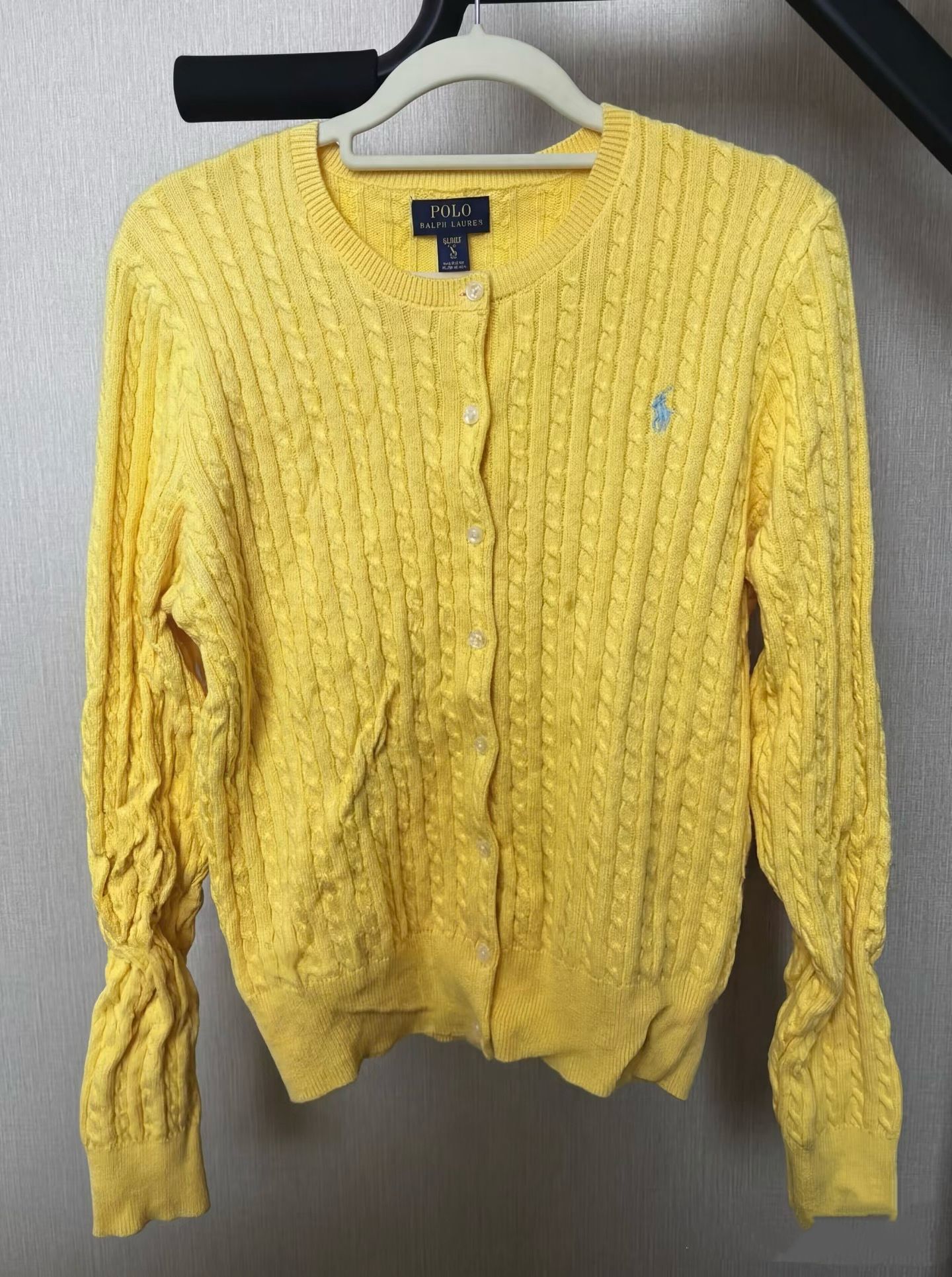 Cable-knit cardigan — original photo