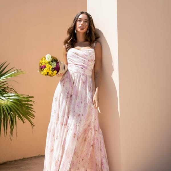 Small 600 by 600 fashion photo used as the upscaling source