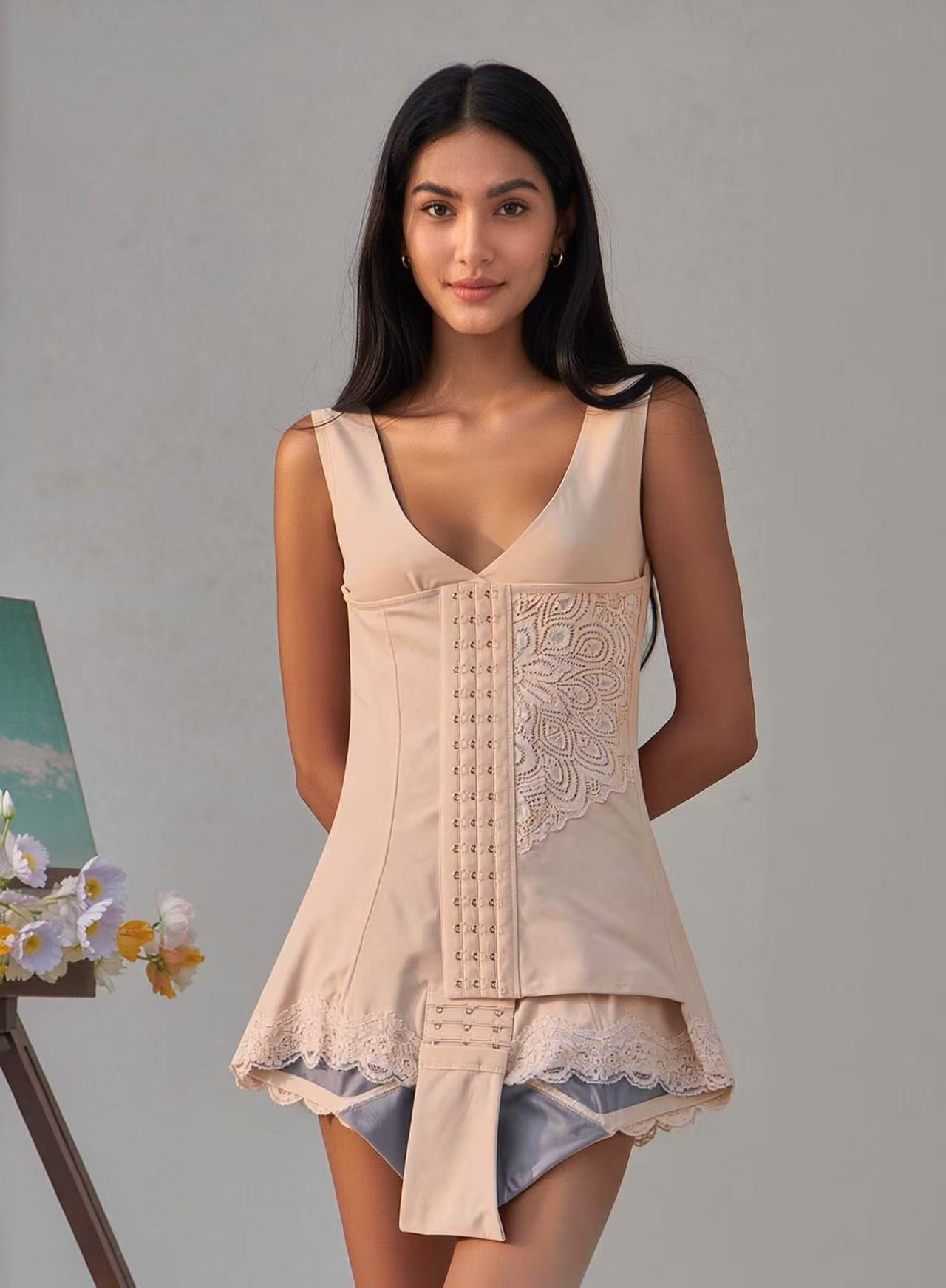 WeShop shapewear result with lining rendered outside