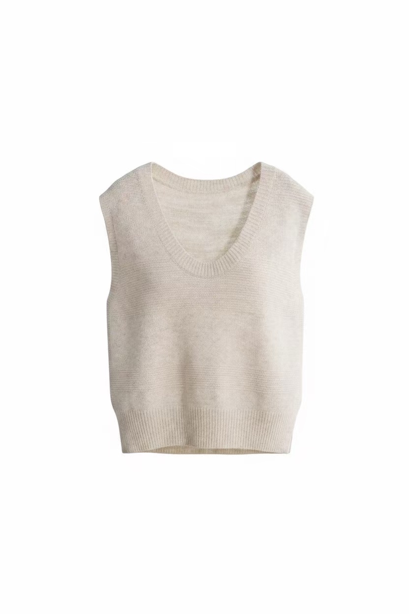Pixelcut ghost mannequin result for the beige knit vest