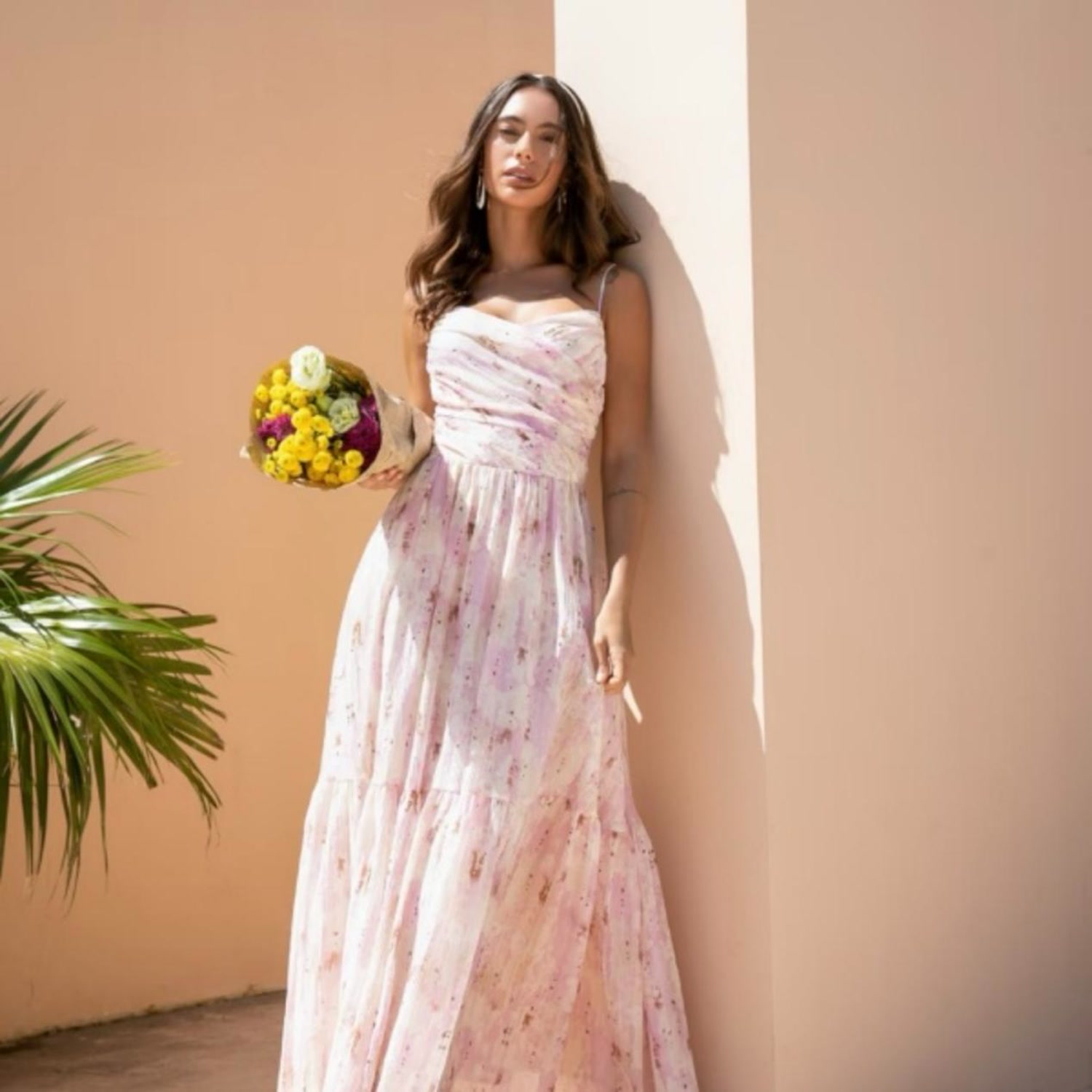 Upscaled 1500 by 1500 fashion photo showing reduced sharpness