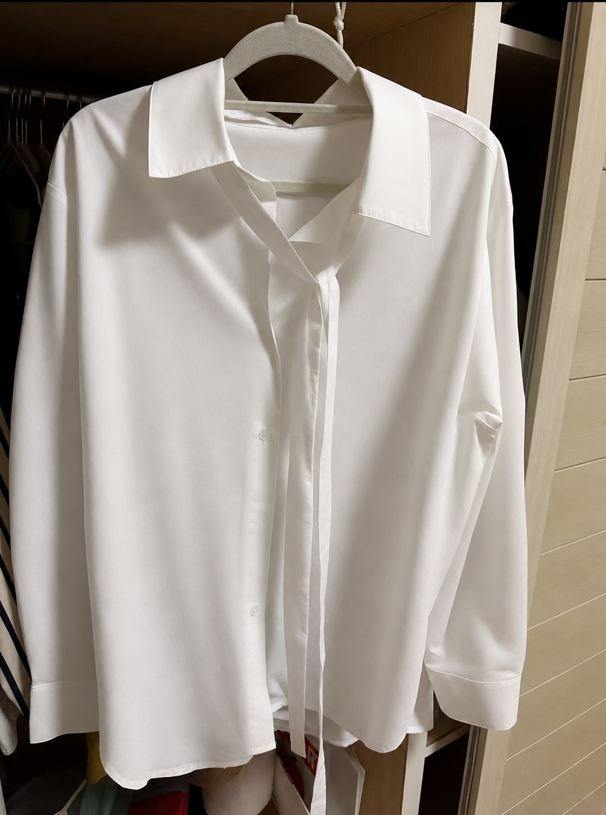 After: the same white shirt with Smooth wrinkle removal