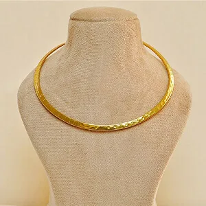 Try Snappyit to generate jewelry try-on photos